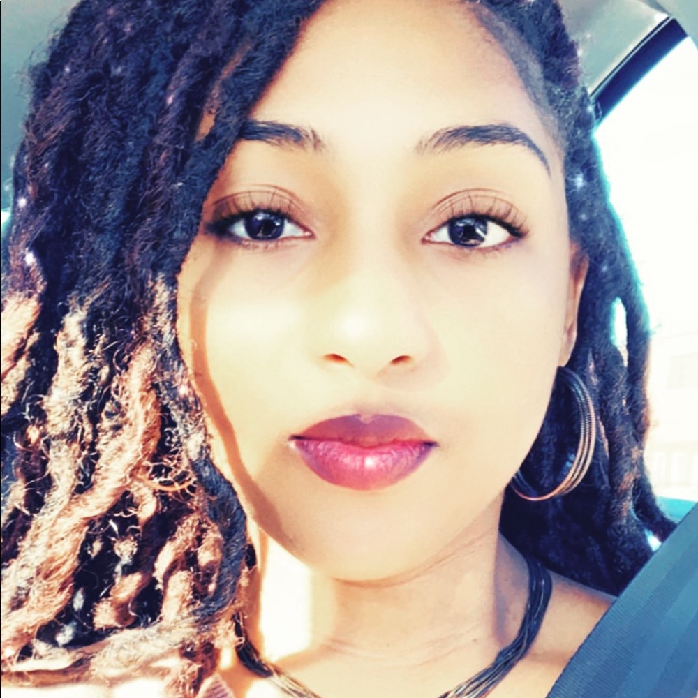 Meet your Posher, Jasmine